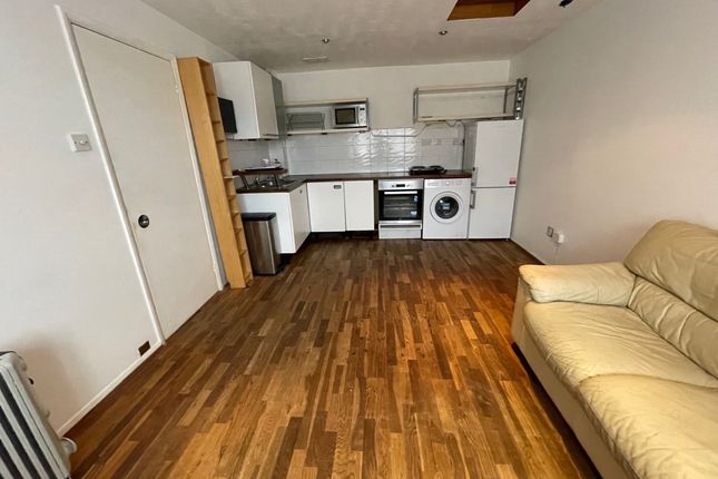 Godwin Close, London photo 2
