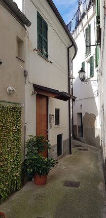 Thumbnail Apartment for sale in Loreto Aprutino, Pescara, Abruzzo