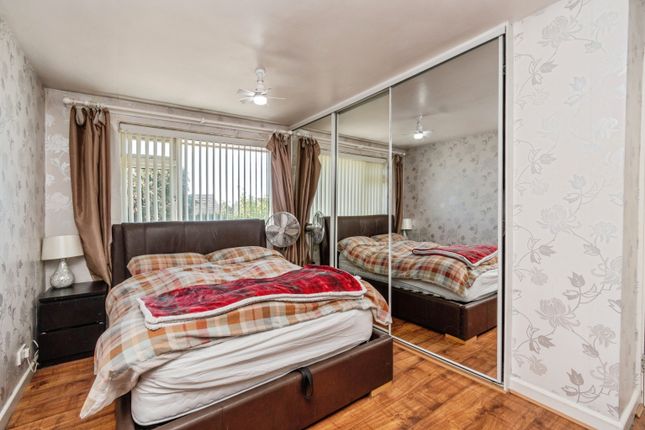 13, Clover Hill, Walsall photo 3