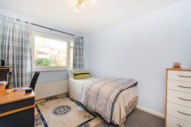 End terrace house for sale in Grassmount, Forest Hill, London