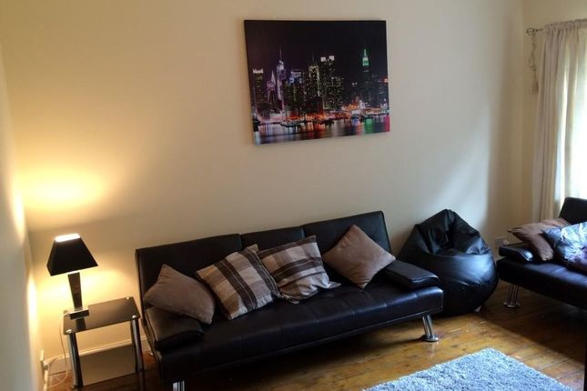 Thumbnail Property To Rent In Clifton Avenue Fallowfield Manchester Thumbnail Property To Rent In Clifton Avenue Fallowfield Manchester