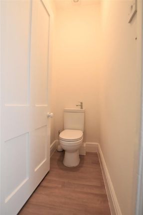 Flat to rent in Penrose Street, Plymouth