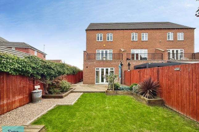 66, Derwent Drive, Lakeside, Doncaster photo 2