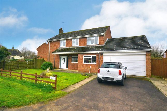 Thumbnail Detached house for sale in Station Road, Harvington, Evesham