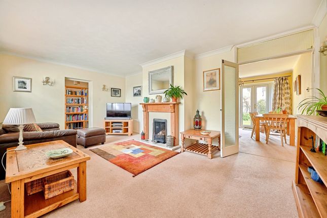 14, Vernons Close, Bishop's Stortford photo 2