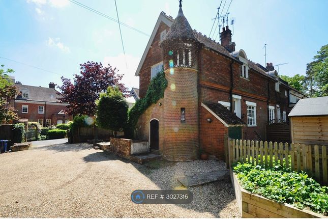 The Stable Flats Nanhurst Park, Elmbridge Road, Cranleigh photo 2