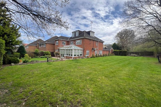 Thumbnail Detached house for sale in Lowther Close, Elstree