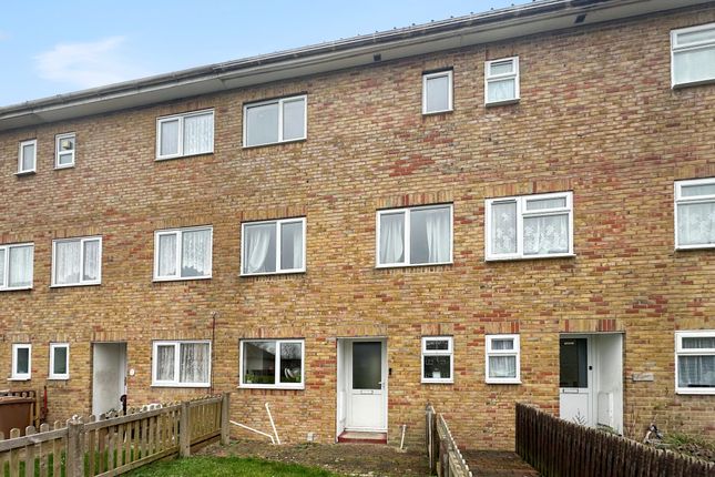 Thumbnail Terraced house for sale in Launcelot Close, Andover