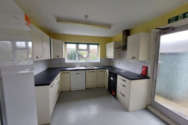 49, Ware Road, Hertford photo 3