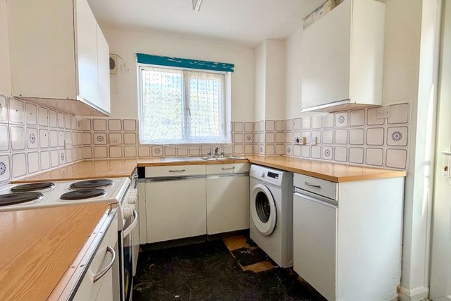 15 Beverley Place, Milton Keynes photo 3