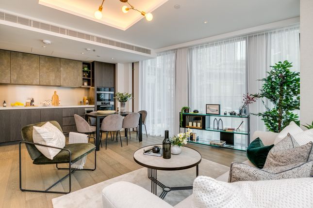 Thumbnail Flat for sale in Carnation Way, London