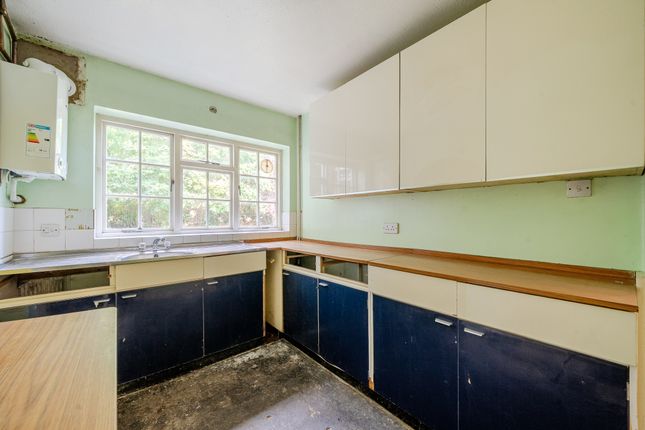 3, Cannock Close, Maidenhead photo 3
