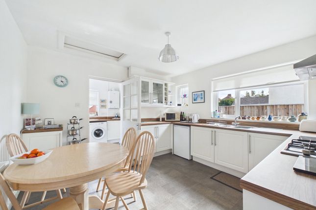 14, Godfrey Avenue, Paignton photo 4