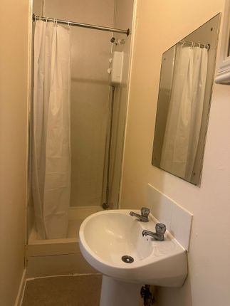 24 Alton Gardens, Luton photo 4
