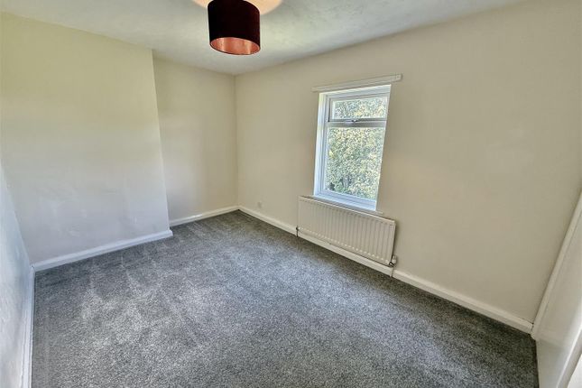 25, Moore Crescent, Birtley photo 5