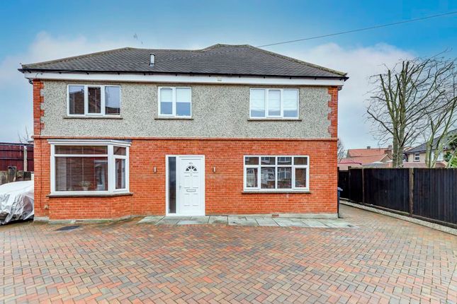 Thumbnail Detached house for sale in Mansfield Close, Edmonton
