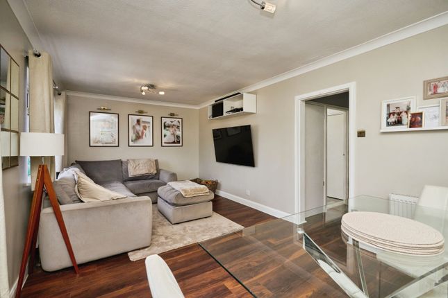 20, Mountbatten Drive, Carisbrooke, Newport photo 4