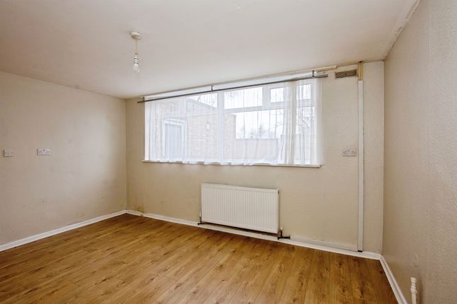 12, Gisborn Close, Birmingham photo 4