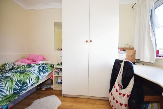 Room 2, Mizpah, Whyke Road, Chichester photo 2