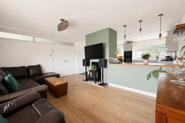 24, Parc-y-felin, Cardiff photo 3