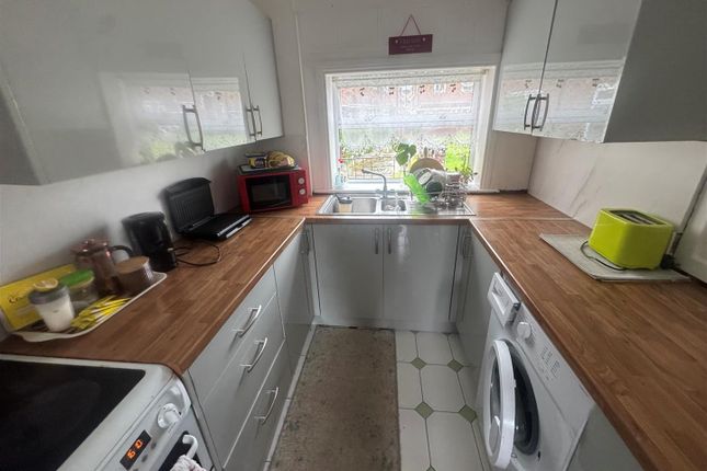 20, Chantry Close, Middlesbrough photo 5