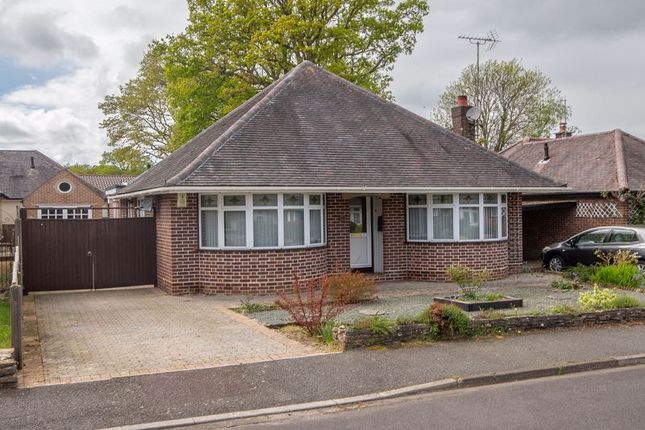 Thumbnail Detached bungalow for sale in Lakewood Road, Ashurst, Southampton