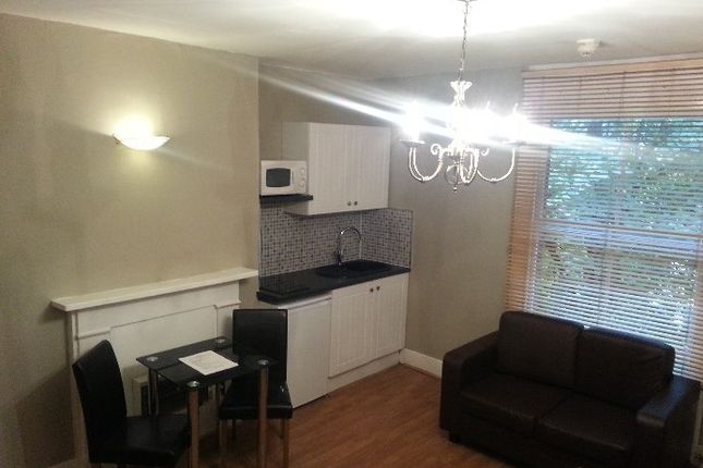 Thumbnail Room to rent in Hammersmith Grove, London