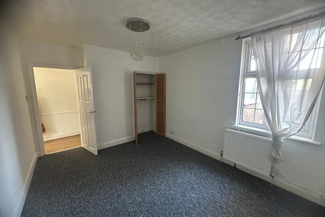 17, Faircross Mansions, Barking photo 3