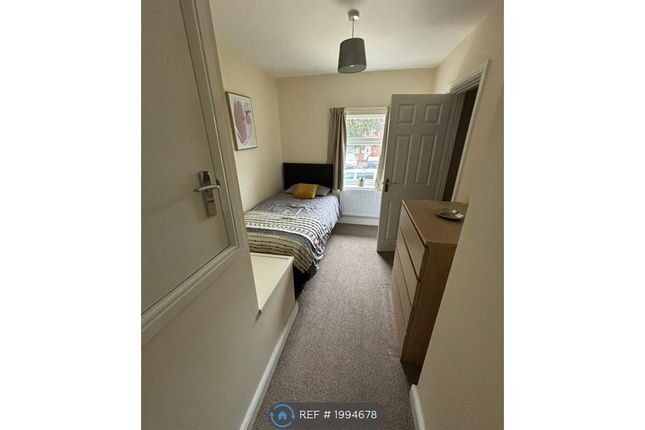 Thumbnail Room to rent in Shaftsbury Avenue, Woodlands, Doncaster