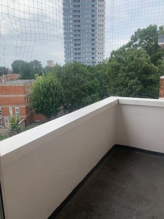 Flat to rent in Boundary Road, London