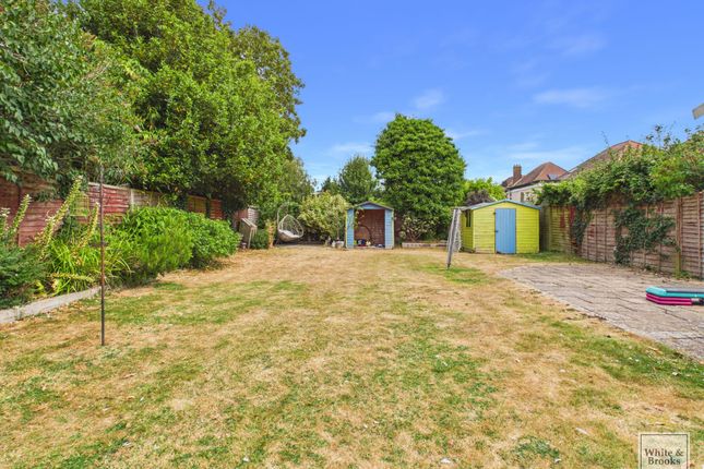 40 Victoria Drive, Bognor Regis photo 4