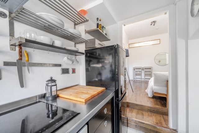 36c, Heath Street, London photo 3
