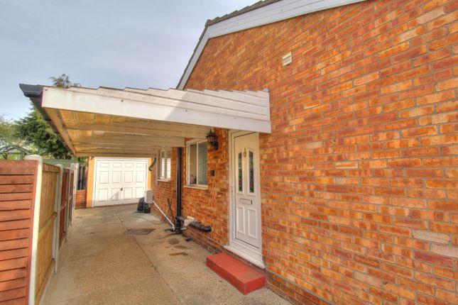 Bungalow for sale in Brinkley Crescent, Colchester