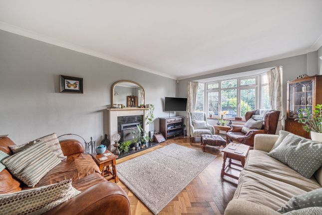 26, Denham Lane, Gerrards Cross photo 2