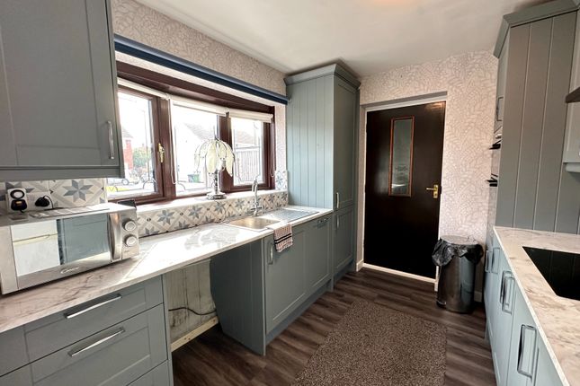 11, Denmead Drive, Wolverhampton photo 3