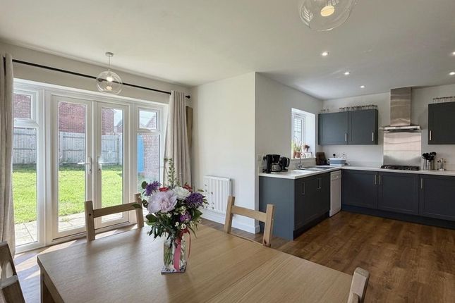 9, Cinnabar Grove, Hereford photo 2