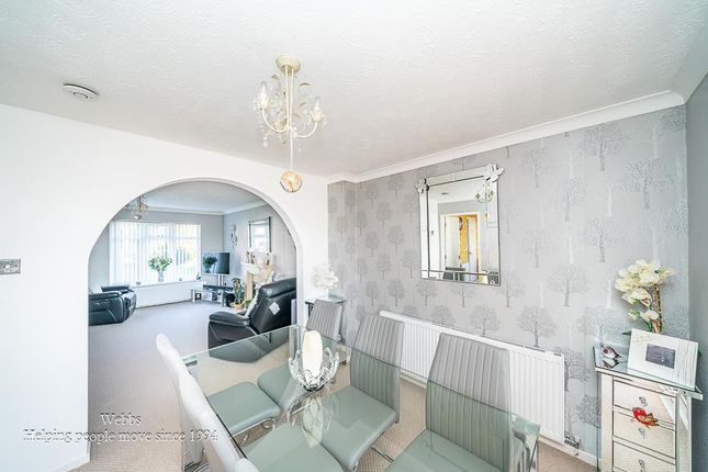 134, Bond Way, Cannock photo 3