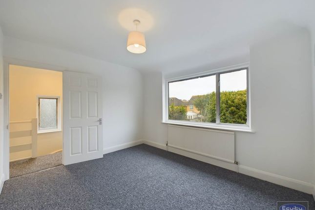 Detached house to rent in Raeburn Road, Sidcup, Kent