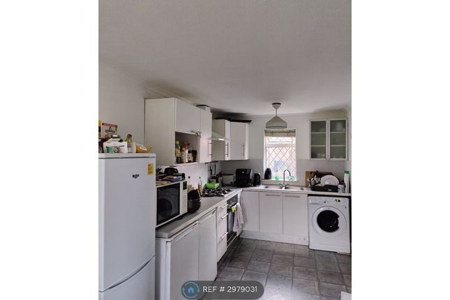 Grayswood Gardens, London photo 2