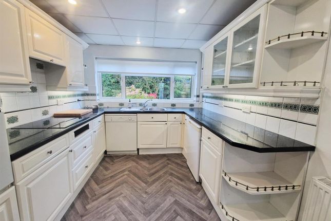 15, Beeches Close, Birmingham photo 2