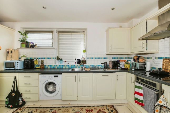 46, Cubitt Way, Peterborough photo 3