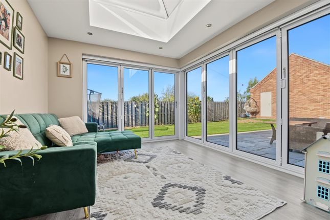 2, Hawthorn Rise, Gainsborough photo 3
