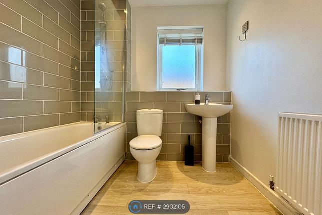 Flat, Herdwick House Barrosa Way, Whitehouse, Milton Keynes photo 4