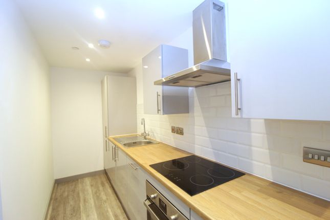 Flat to rent in George Street, Hull