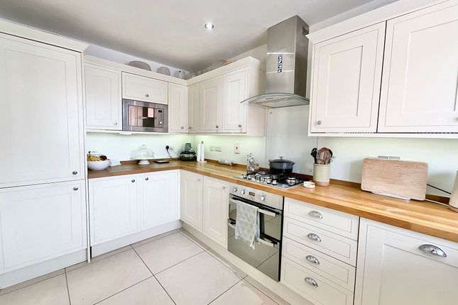 71 Stone Road, Uttoxeter photo 3