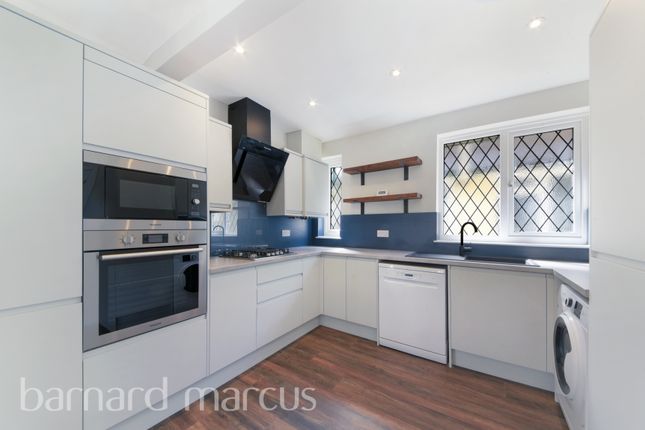 Thumbnail Maisonette to rent in Grove Road, Sutton
