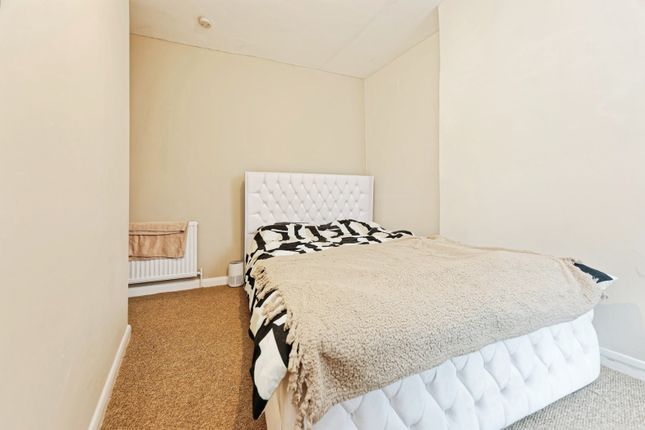 Flat 1, 45, St. Peters Road, Kent photo 4