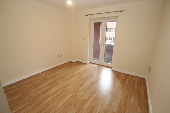 Flat to rent in Brookfield House, Selden Hill, Hemel Hempstead