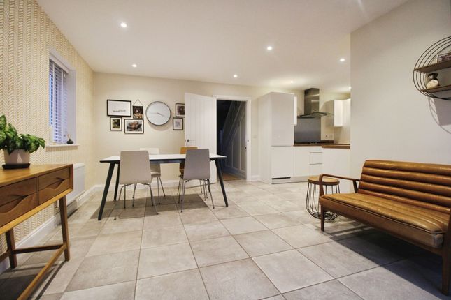 54 Hitchings, Swindon photo 3