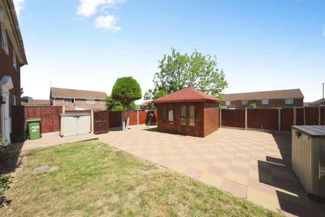 2a, Skua Close, Luton photo 2